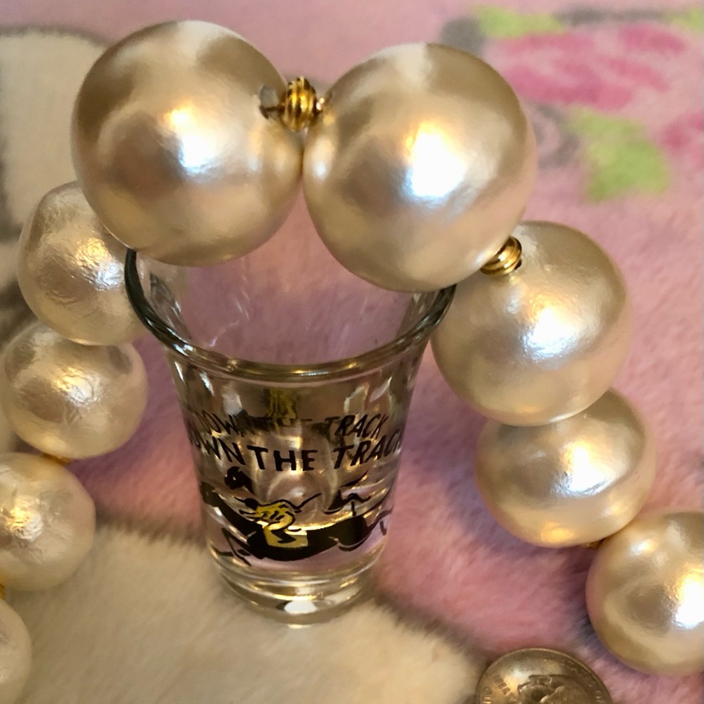 Amanda Pearl Jumbo Gobstopper FAUX necklace 50” HUGE lightweight featherweight - Picture 8 of 9